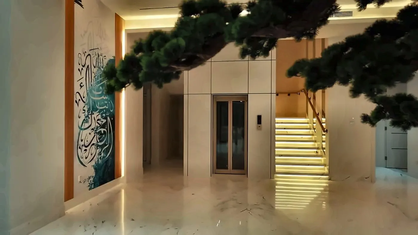 Entrance and staircase